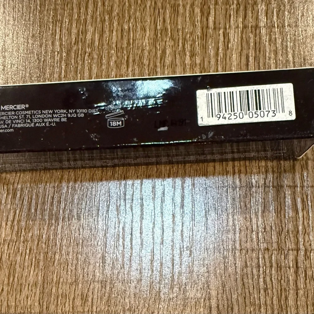 Laura Mercier Black Packaging